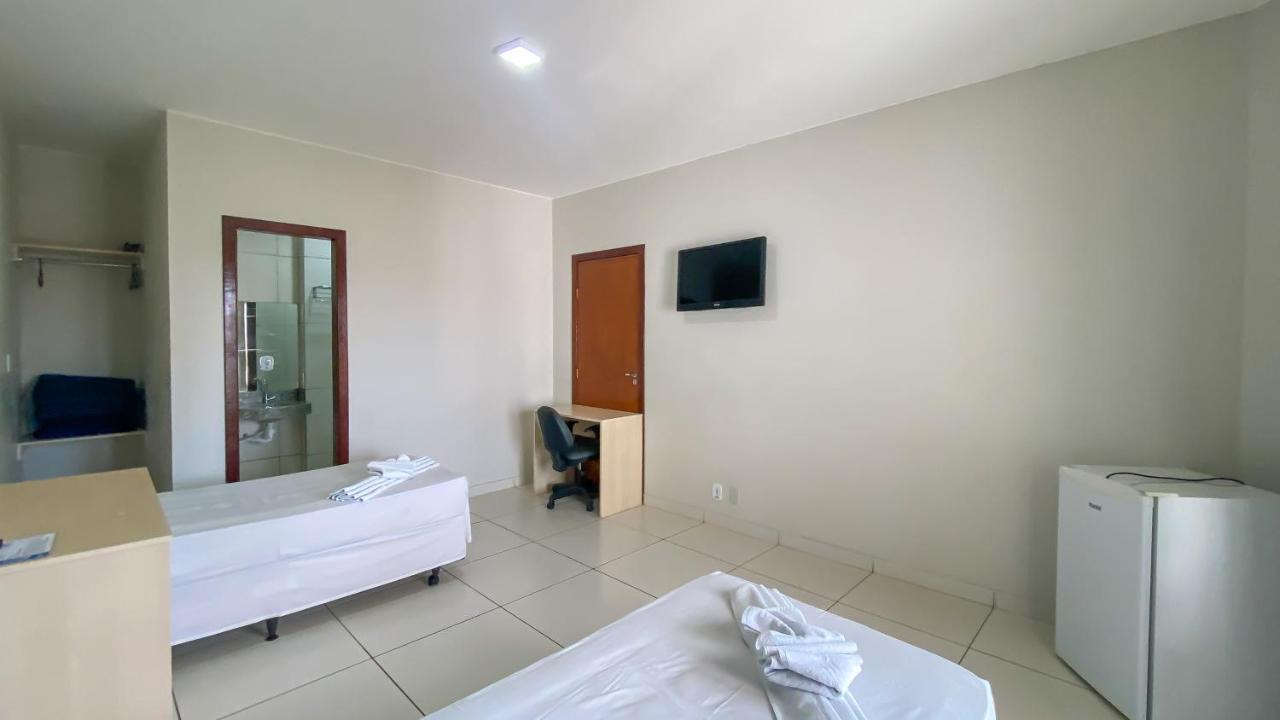 Center Plaza Hotel Cristalina Dış mekan fotoğraf
