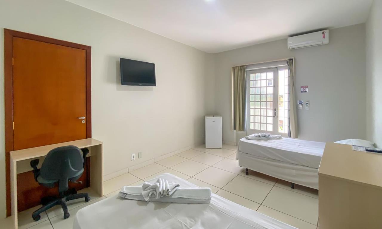 Center Plaza Hotel Cristalina Dış mekan fotoğraf